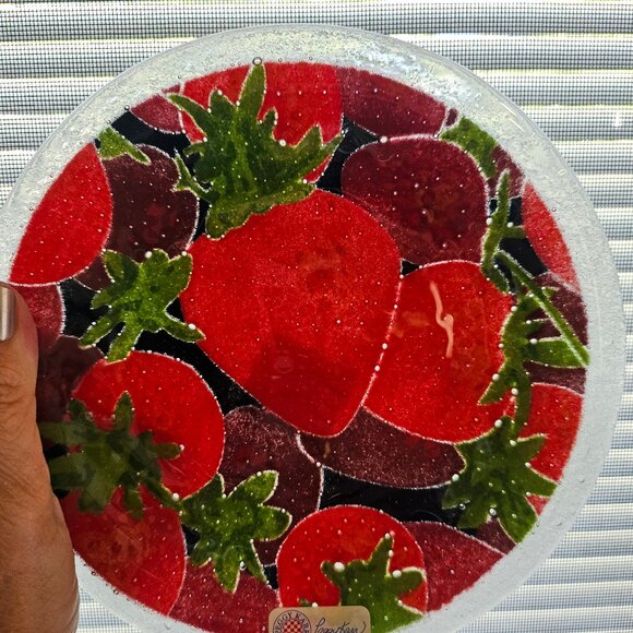Peggy Karr 8" Strawberry Plate SWO8P Fused Art Glass Plate In Box Signed P KARR - Picture 10 of 11